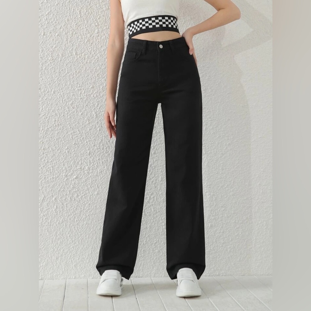 3/$15  SHEIN High Rise Straight Leg TEEN CUT Black Denim Jeans Size XS.   B1